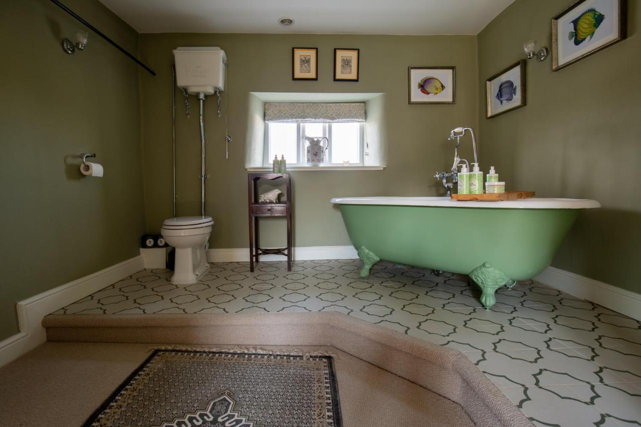 The George Inn Barford St Michael Extérieur photo Bathroom