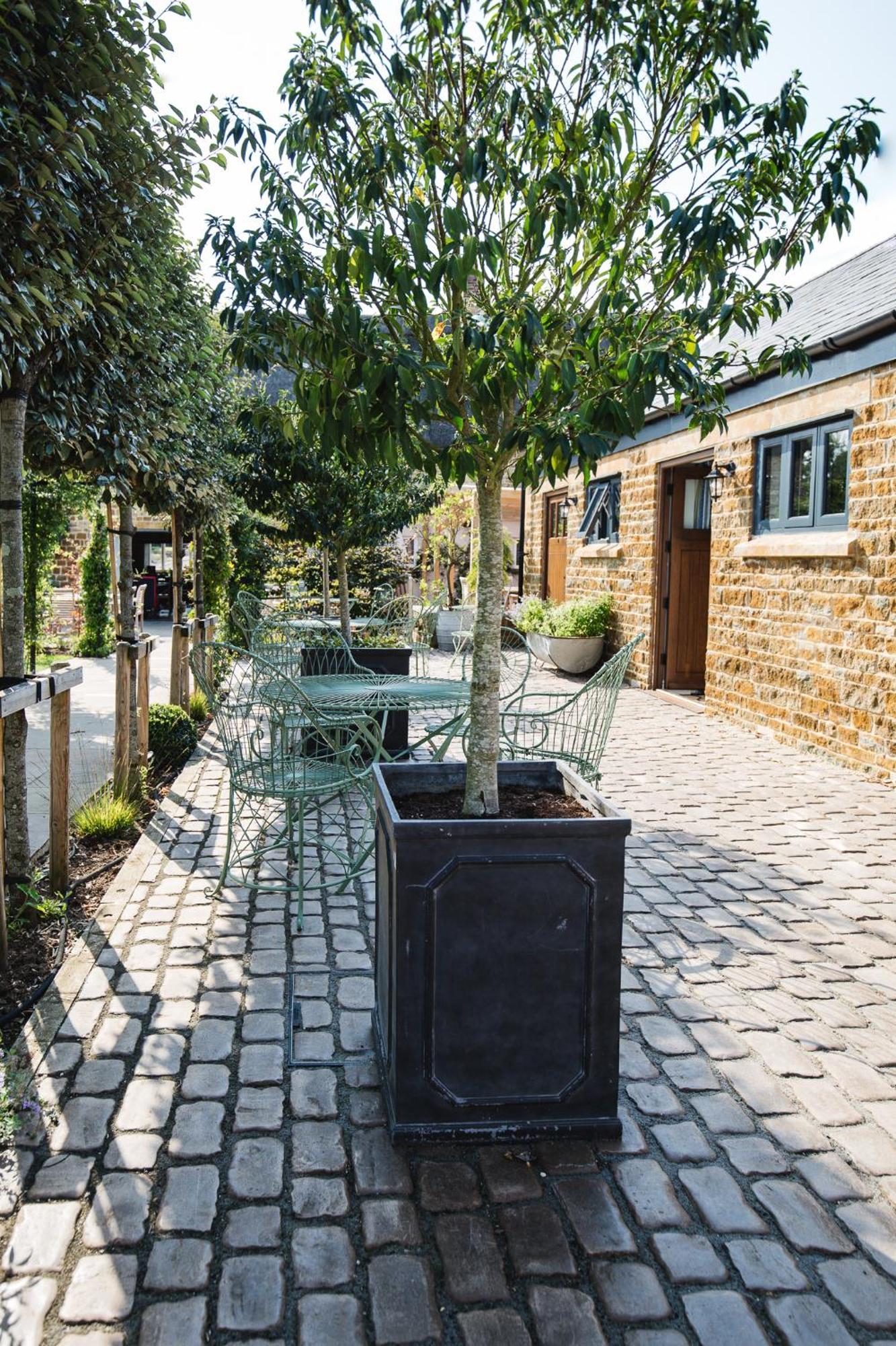 The George Inn Barford St Michael Extérieur photo The courtyard at The Old Post Office