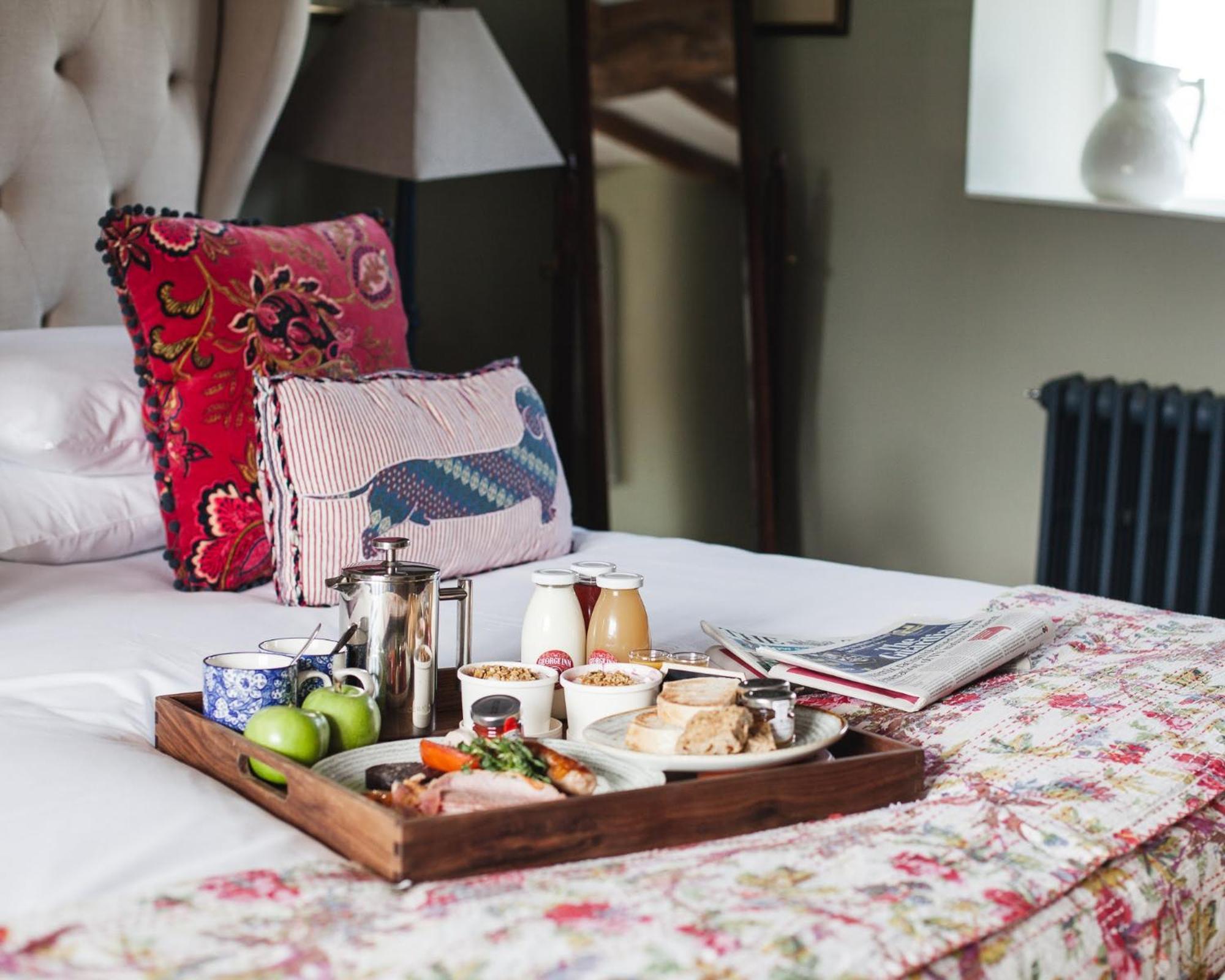 The George Inn Barford St Michael Extérieur photo Breakfast in bed