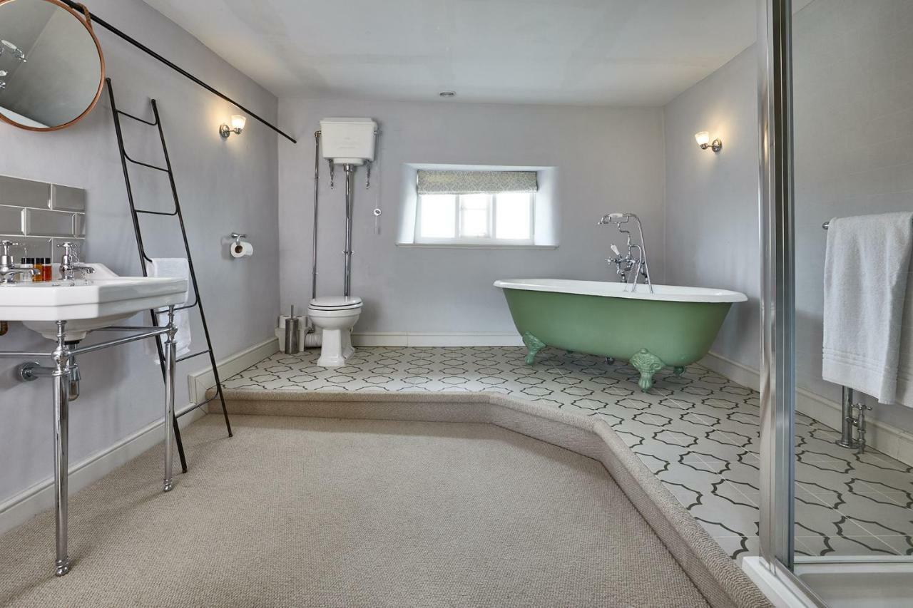 The George Inn Barford St Michael Extérieur photo Bathroom